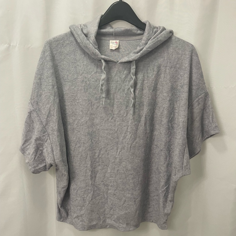 Secret Treasures Cut Sleeve Hoodie Size Small.